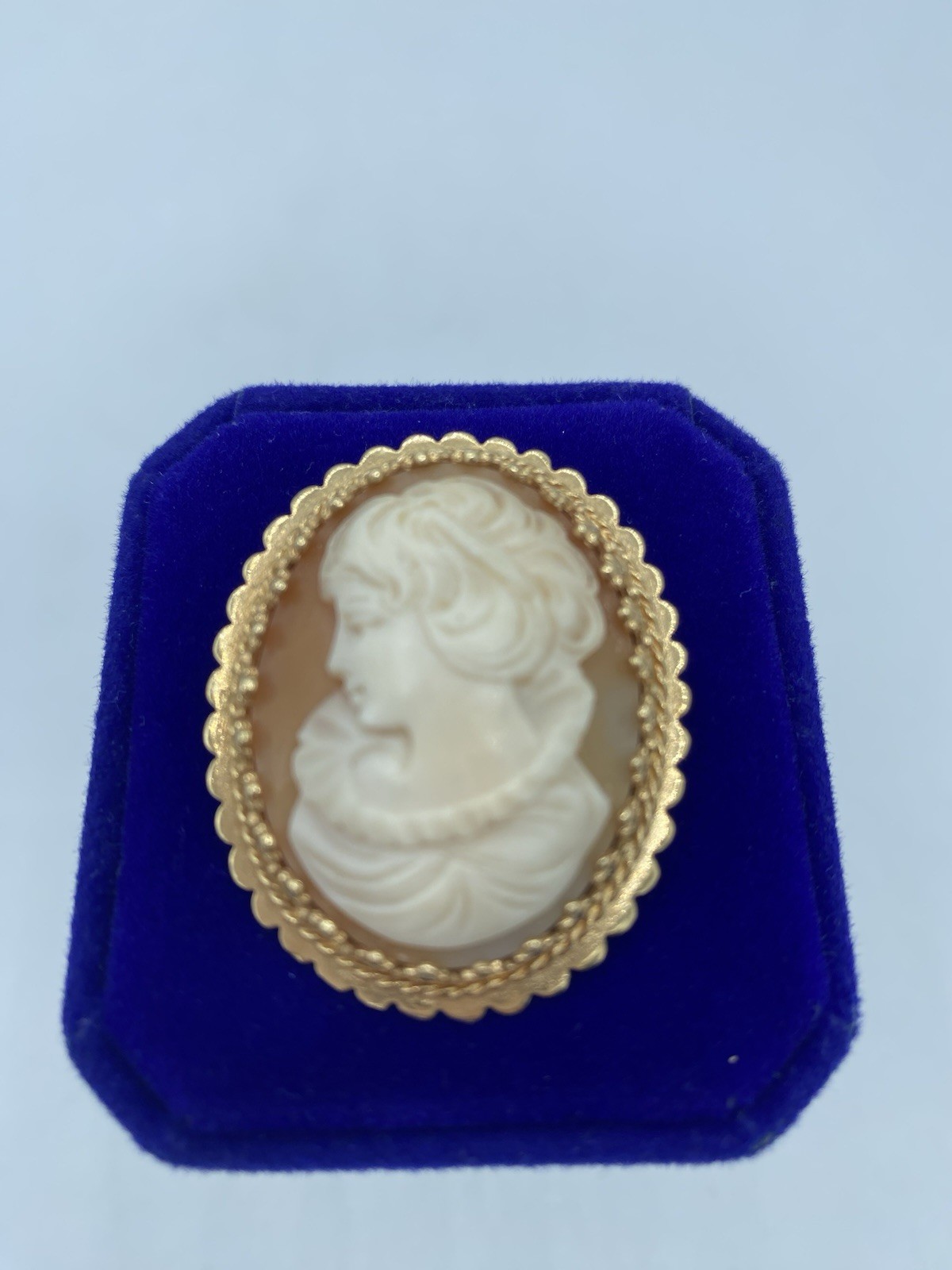 VTG 14K Yellow Gold Cameo Brooch Pendant 10.9 Grams