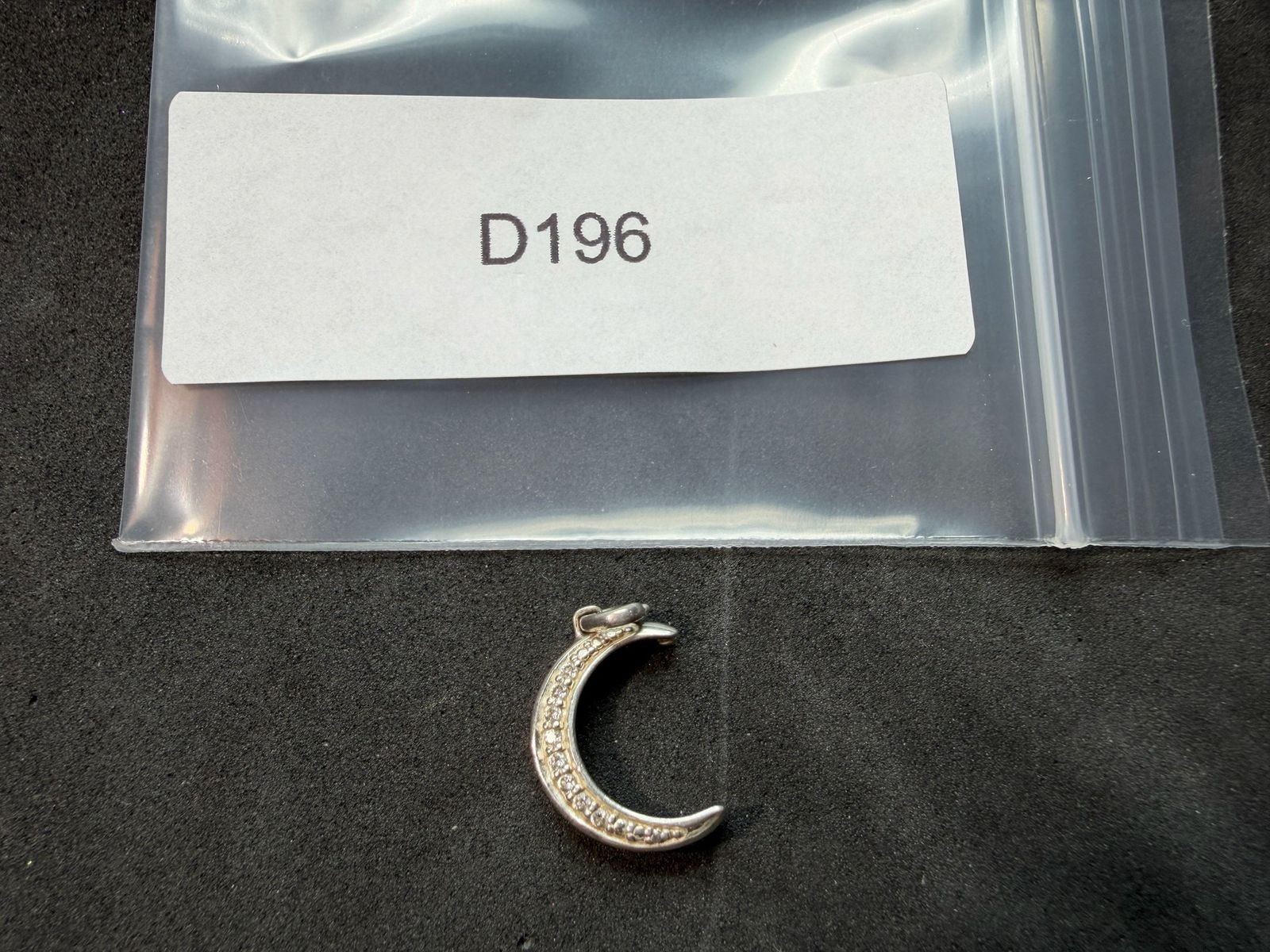 1.22g Vintage Sterling Silver 925 Crescent Moon Pendant Sparkling Accents M