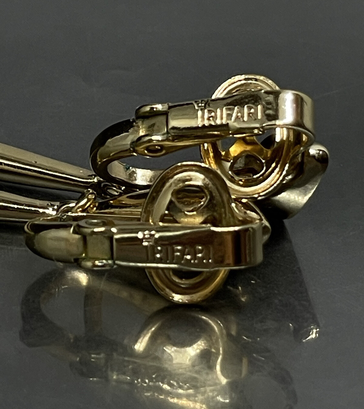Vintage Crown Trifari Dangle Clip Earrings Gold Tone 2.8 in Signed✨