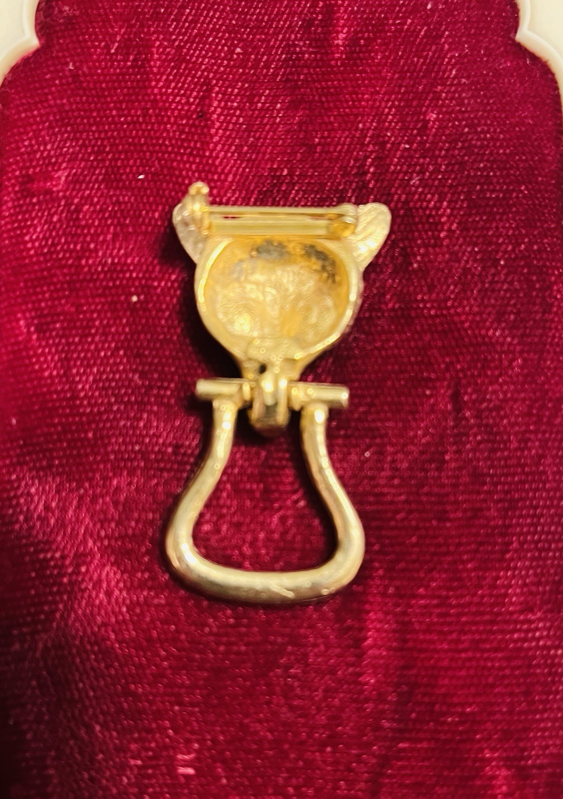 Gold Tone FOX pin With Moveable Stirrup In His Mouth..1 5/8” red eyes