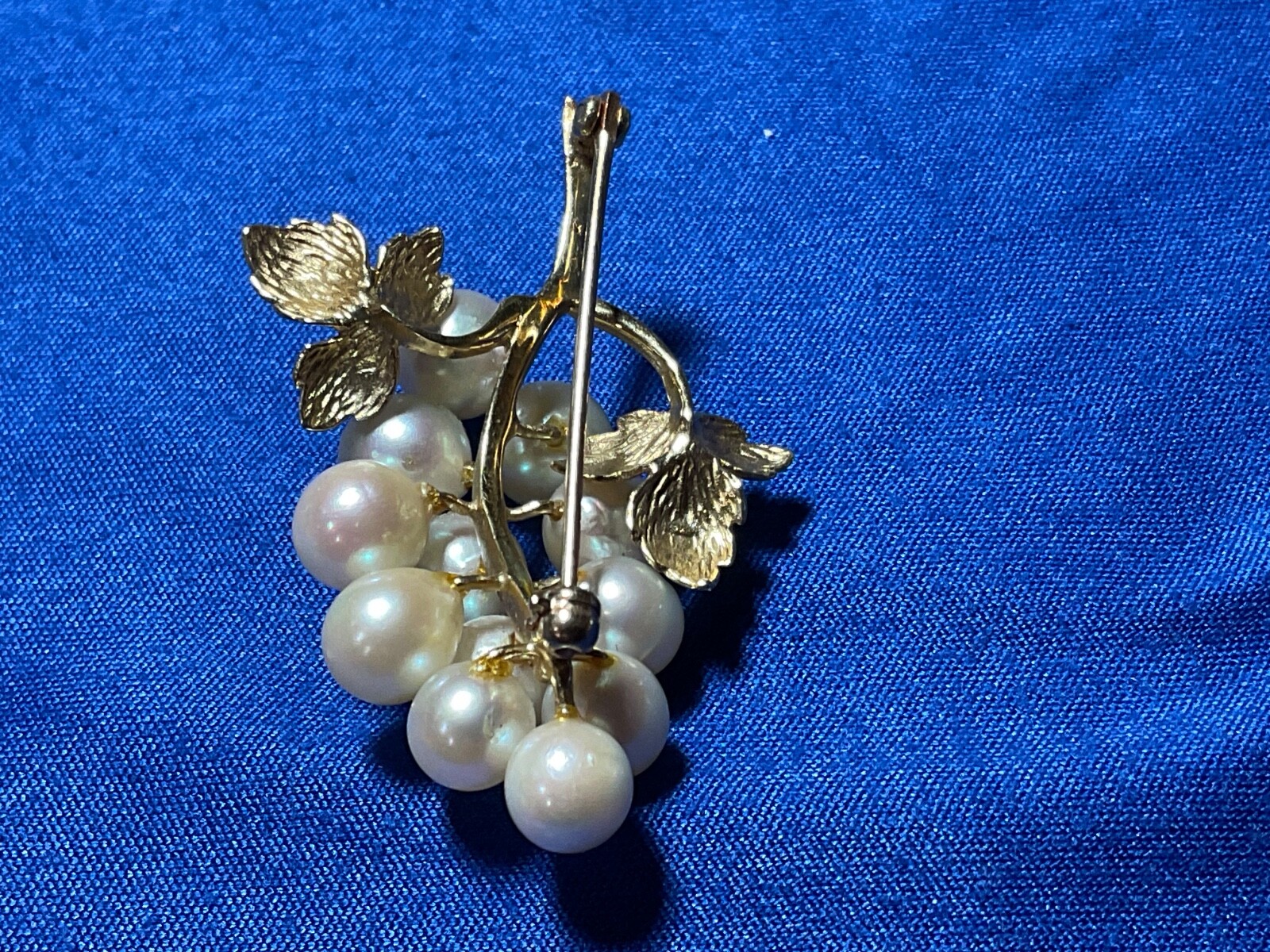 VINTAGE 14K PEARL GRAPE CLUSTER BROOCH PIN ESTATE FIND- 8 grams VERY NICE!