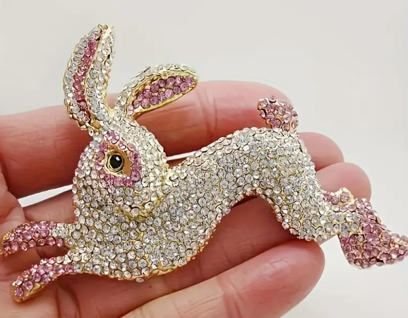 BROOCH- Sparkling Rhinestone Rabbit Brooch