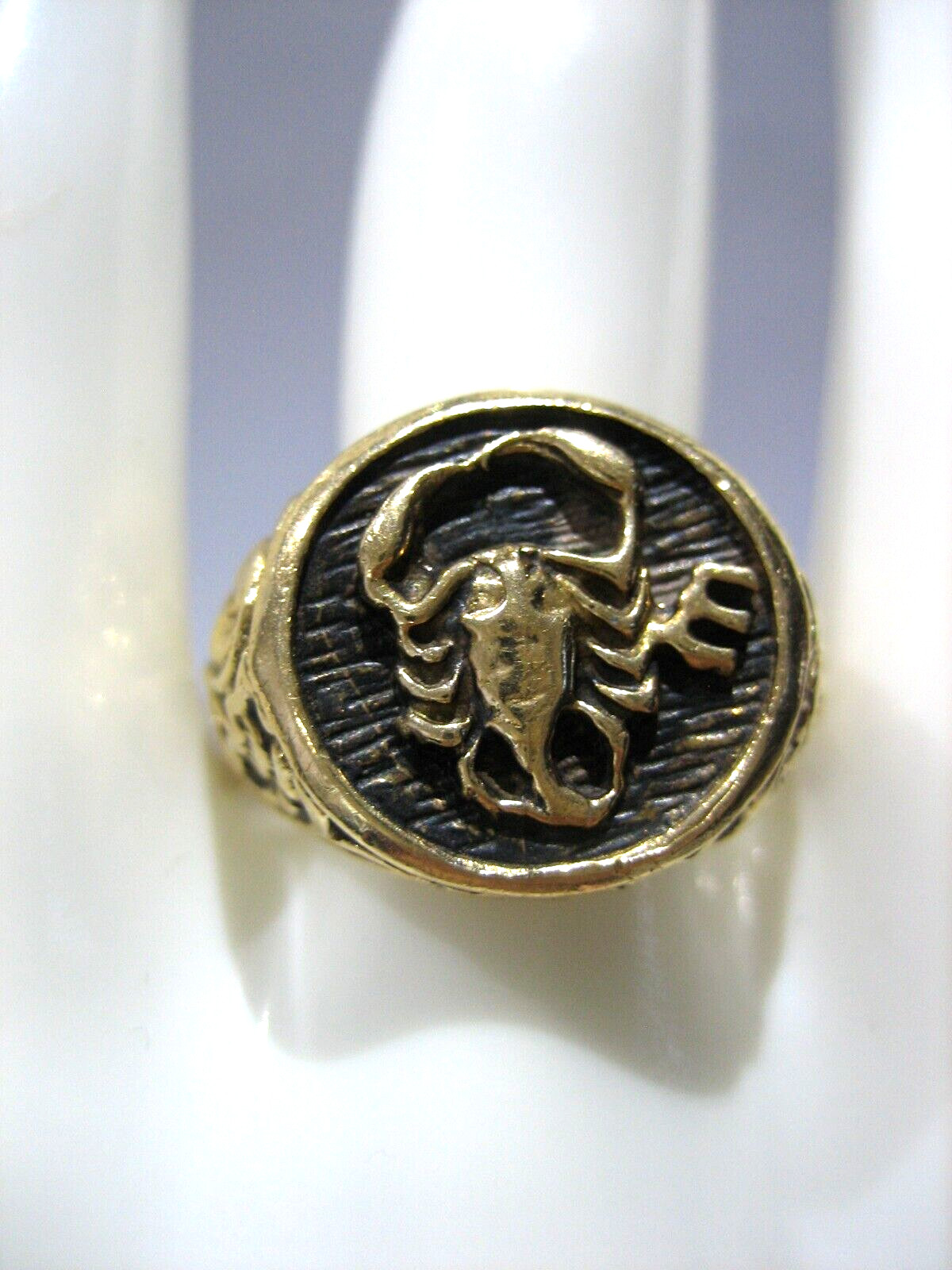 STUNNING VINTAGE 14K YELLOW GOLD SCORPIO FLOWER SIGNET RING 10.9 GRAMS SIZE 9.5