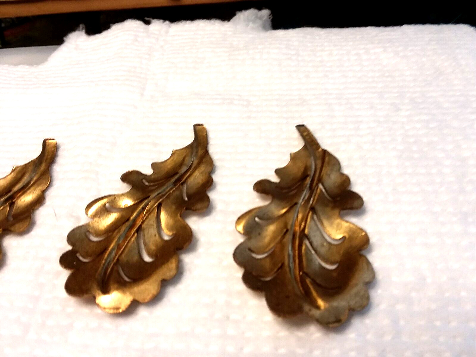 Antique/Vintage 3″ Brass Leaf Stamping /W place for 1mm Rhinestones 01-01-2024