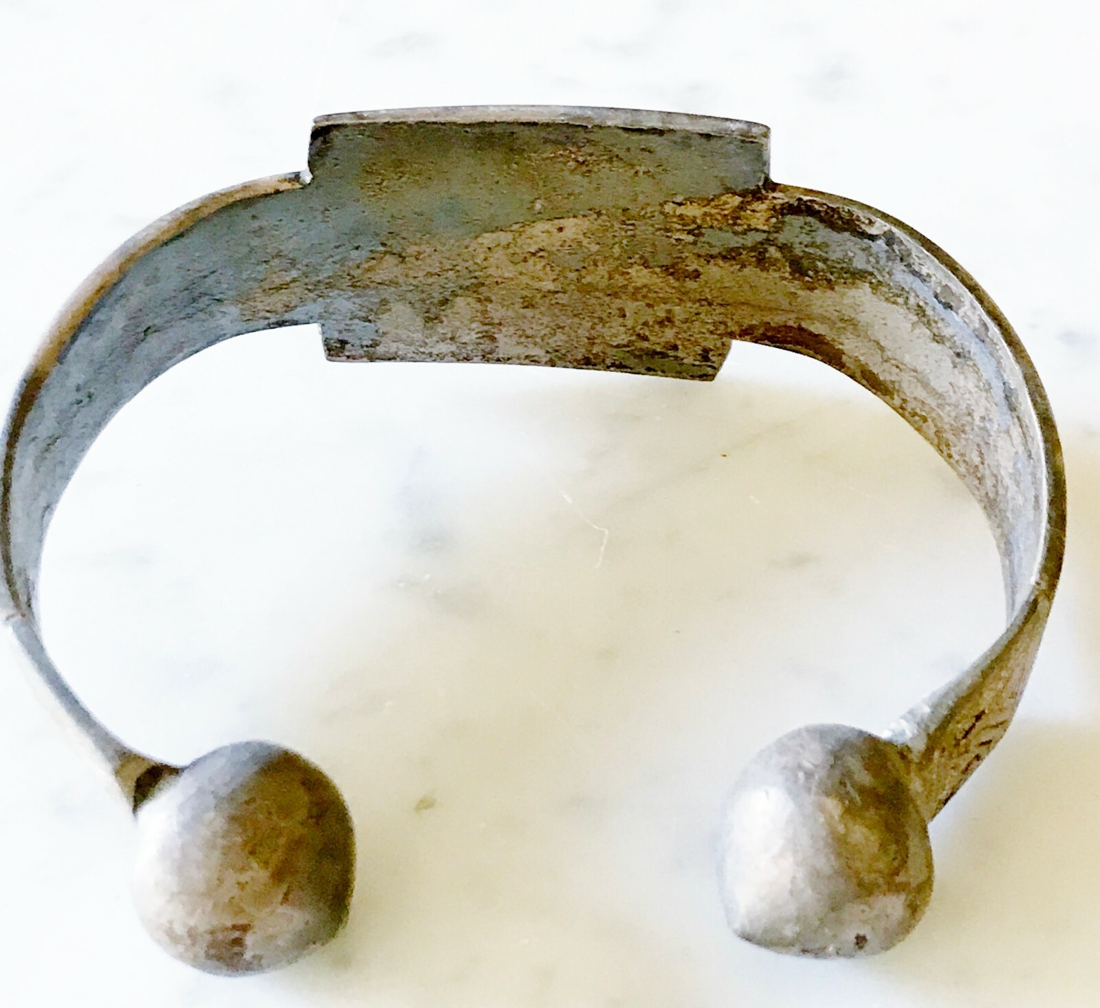 VINTAGE ANTIQUE AFRICAN BRACELET MORE THAN 50 YEARS OLD.
