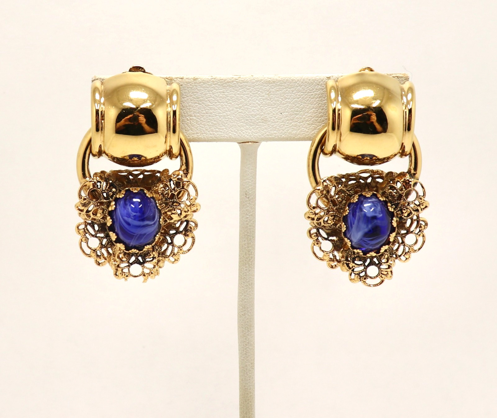 VINTAGE SIGNED JASPER BLUE CABOCHON PORPHYRY FILIGREE CLIP ON DANGLING EARRINGS
