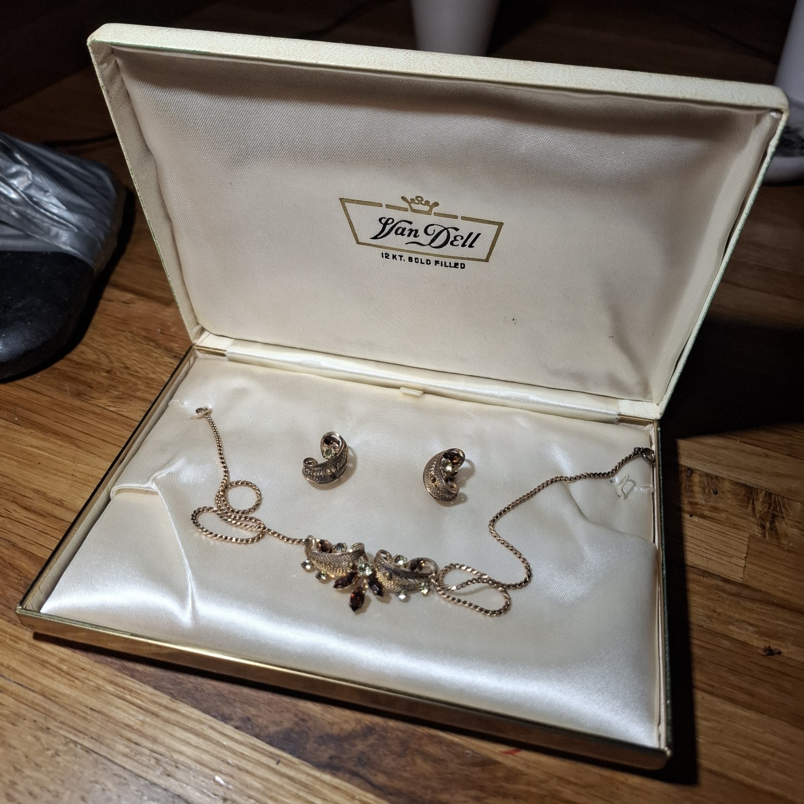 VAN DELL 12KT Gold Filled Rhinestone Filigree Necklace & Earrings Original Box