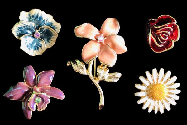 Joan Rivers Retired 5 in 1 Interchangeable FLOWER PIN SET:Pansy_Orchid_Rose etc