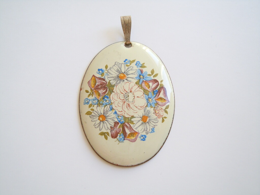 Pendant Cream Enamel Copper Flowers 28.4 G / 7.2 X 4.4 Cm