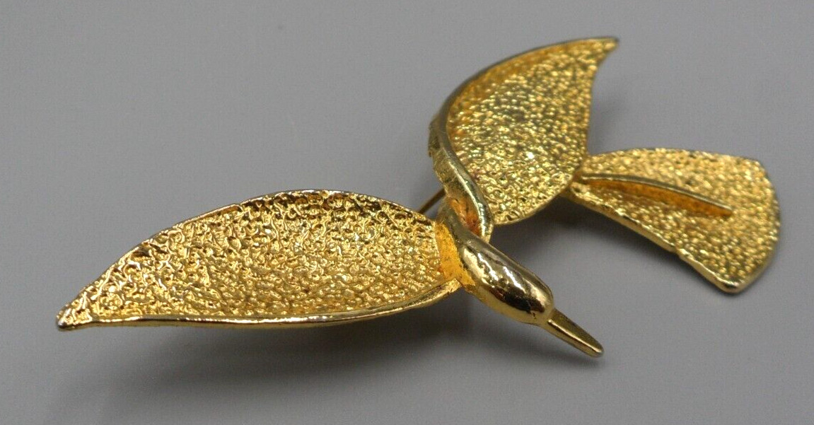 Modernist Diving Bird Brooch Textured Unreadable Signature Mid Century MCM 3″