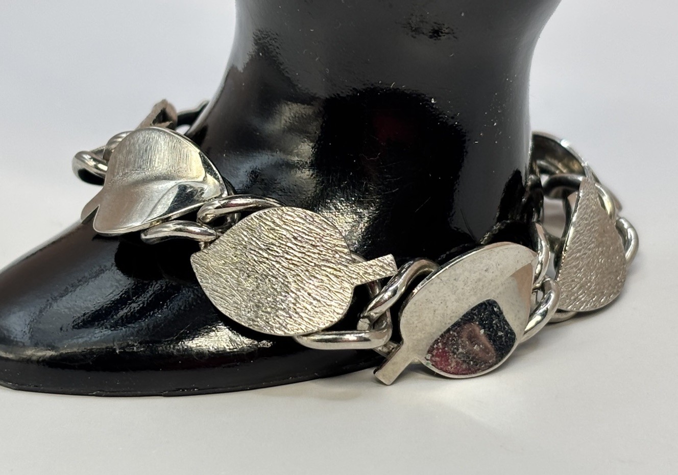 Vintage Panel Bracelet Silver Tone Textured Leaf Design Shiny Box Clasp 6.5”