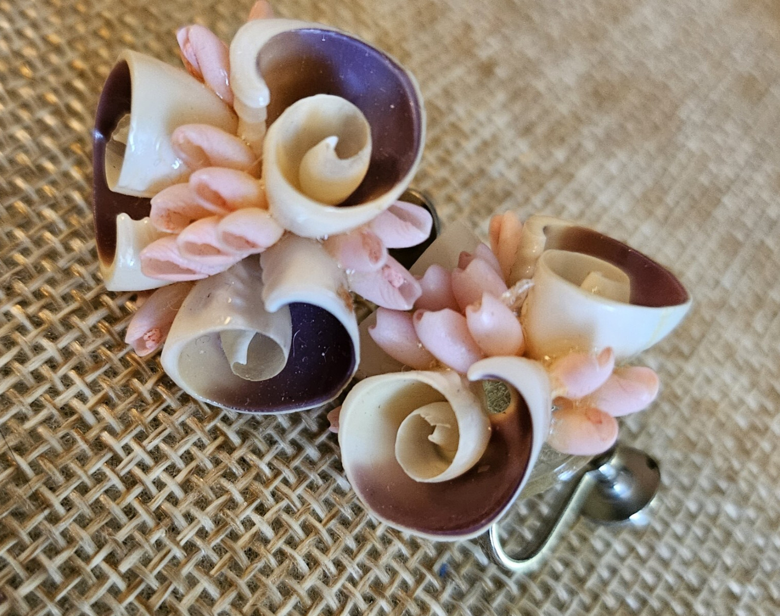 Vtg. Handmade Tropical Sea Shell, Art Bouquet Screw Back Earrings, Beach Ware