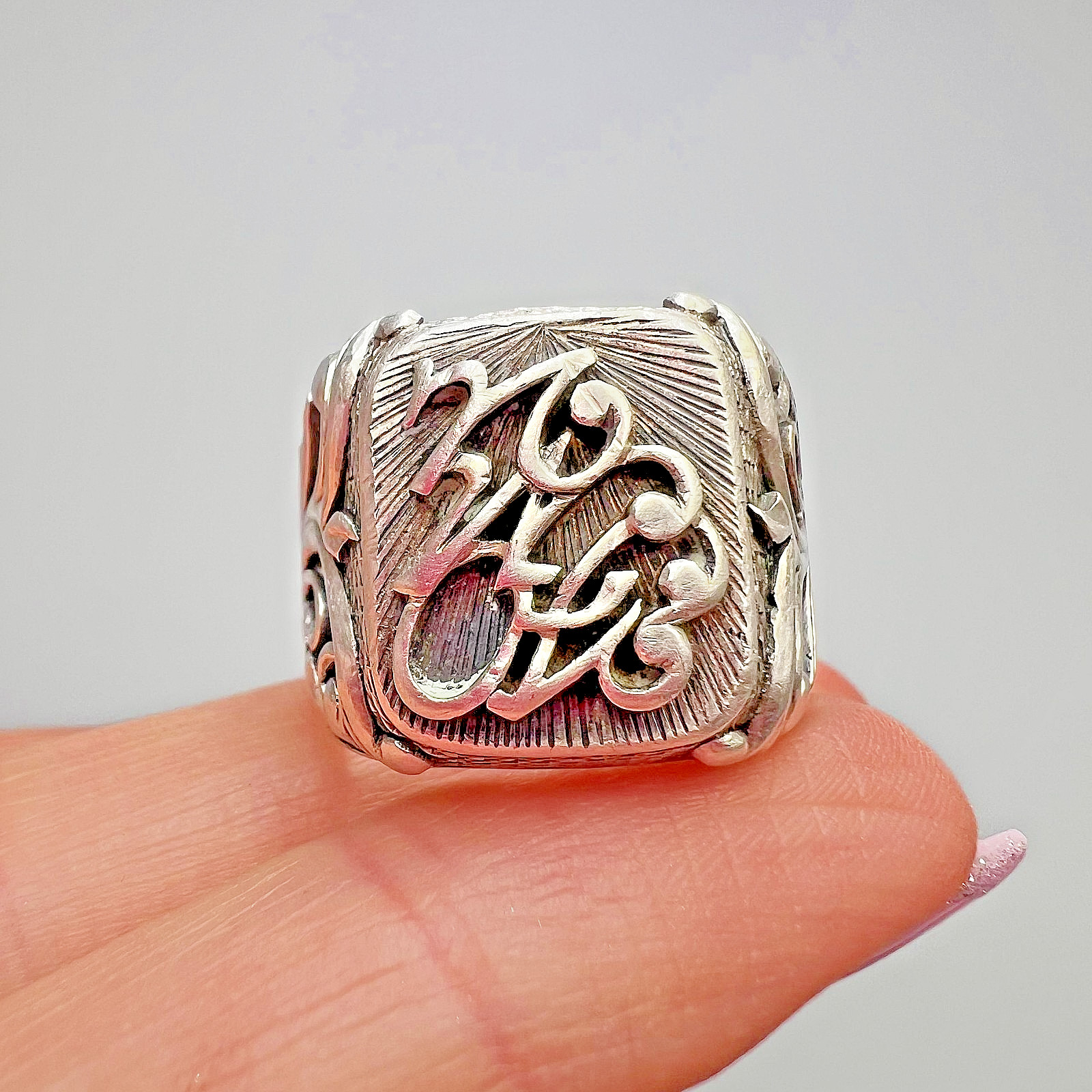Ring 925 Sterling Silver Vintage Massive Men’s Jewelry Ornate Monogram Size 10.5