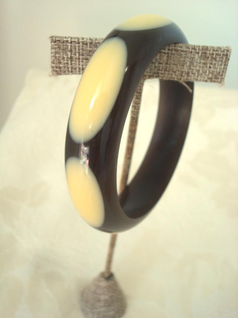 Vintage Brown Lucite or Other Plastic Bangle Bracelet With Cream Color Ovals KJ