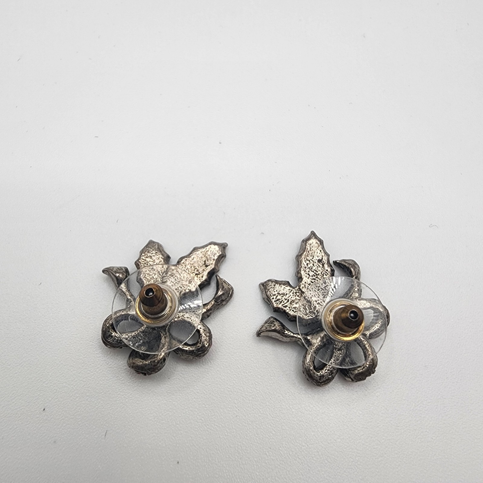 Vintage Christmas Holly Leaf Bow Earrings Red Green Enamel Cute Holiday Jewelry