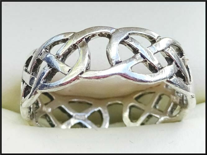 Vintage Sterling Silver Openwork Celtic Knot Design Band Ring Size 9.5