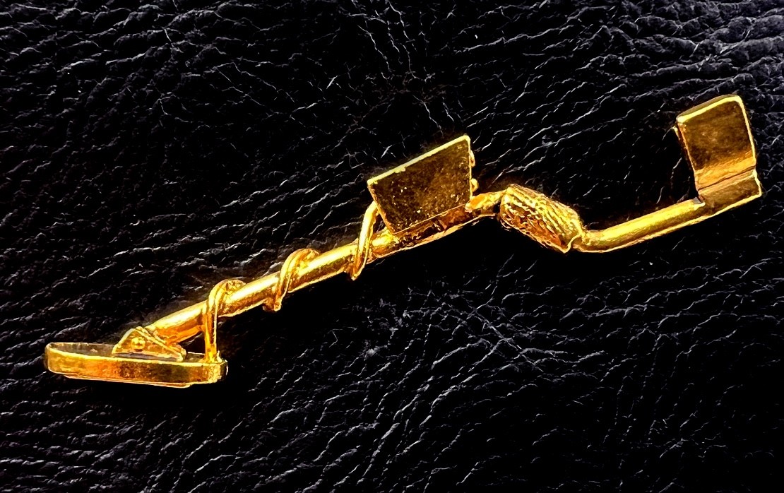 Metal Detector 24K Gold Plated Metal Lapel Pin