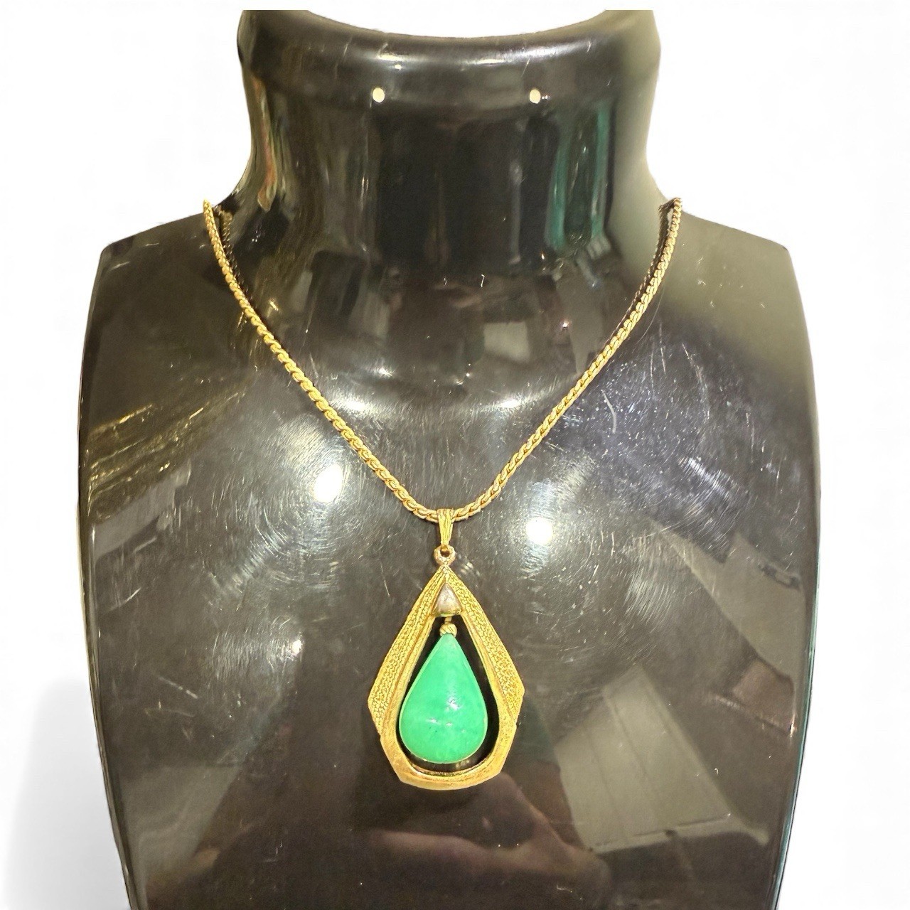 Vintage Gold Tone Faux Jade Dangle Tear Drop Necklace and Clip-On Earring Set
