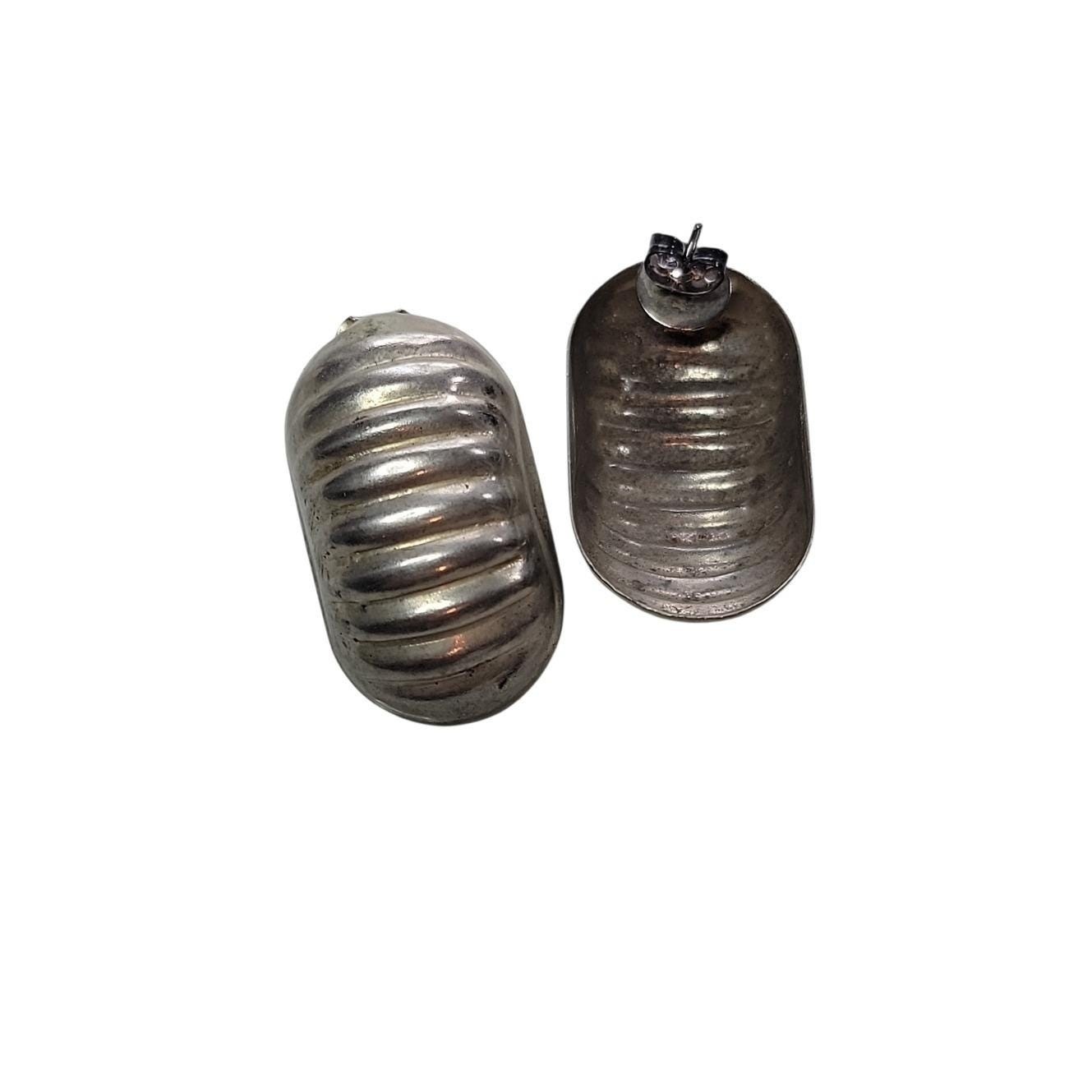 Vintage Silver Tone Ribbed Dome Stud Earrings Chunky Button 80s Retro Statement