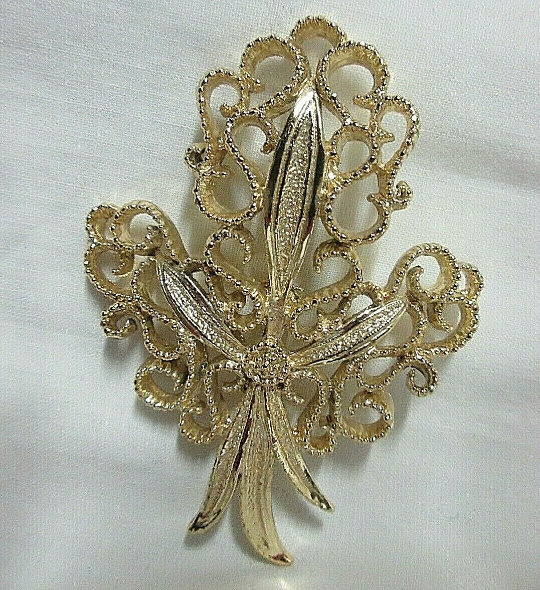VINTAGE MCM GOLD TONE STYLIZED SPRAY BROOCH FEATURES STAMPED