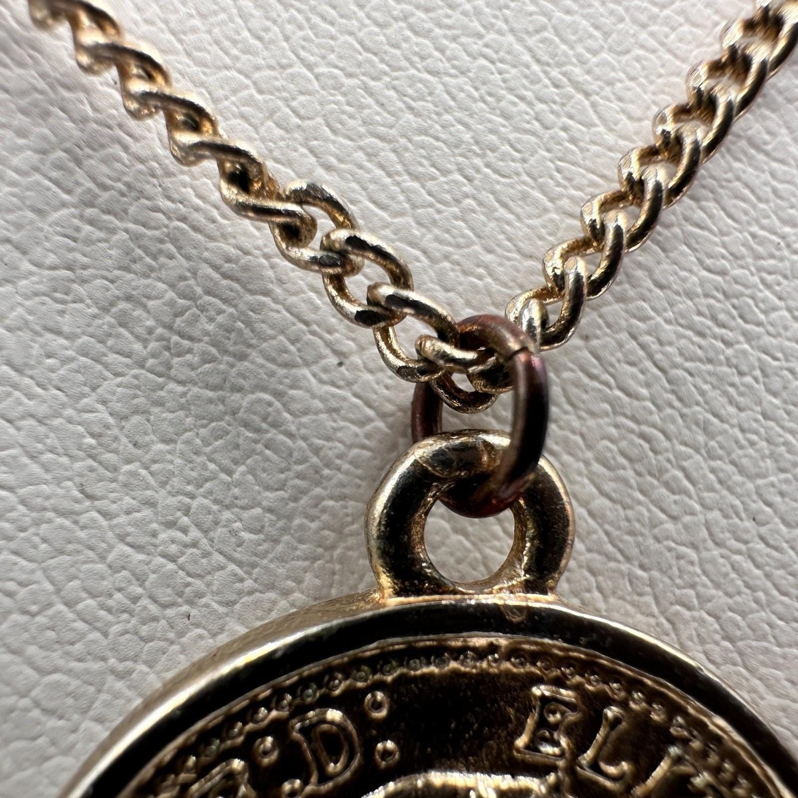 Vintage 70s Queen Elizabeth II British Five Pence Coin Pendant Necklace Jewelry