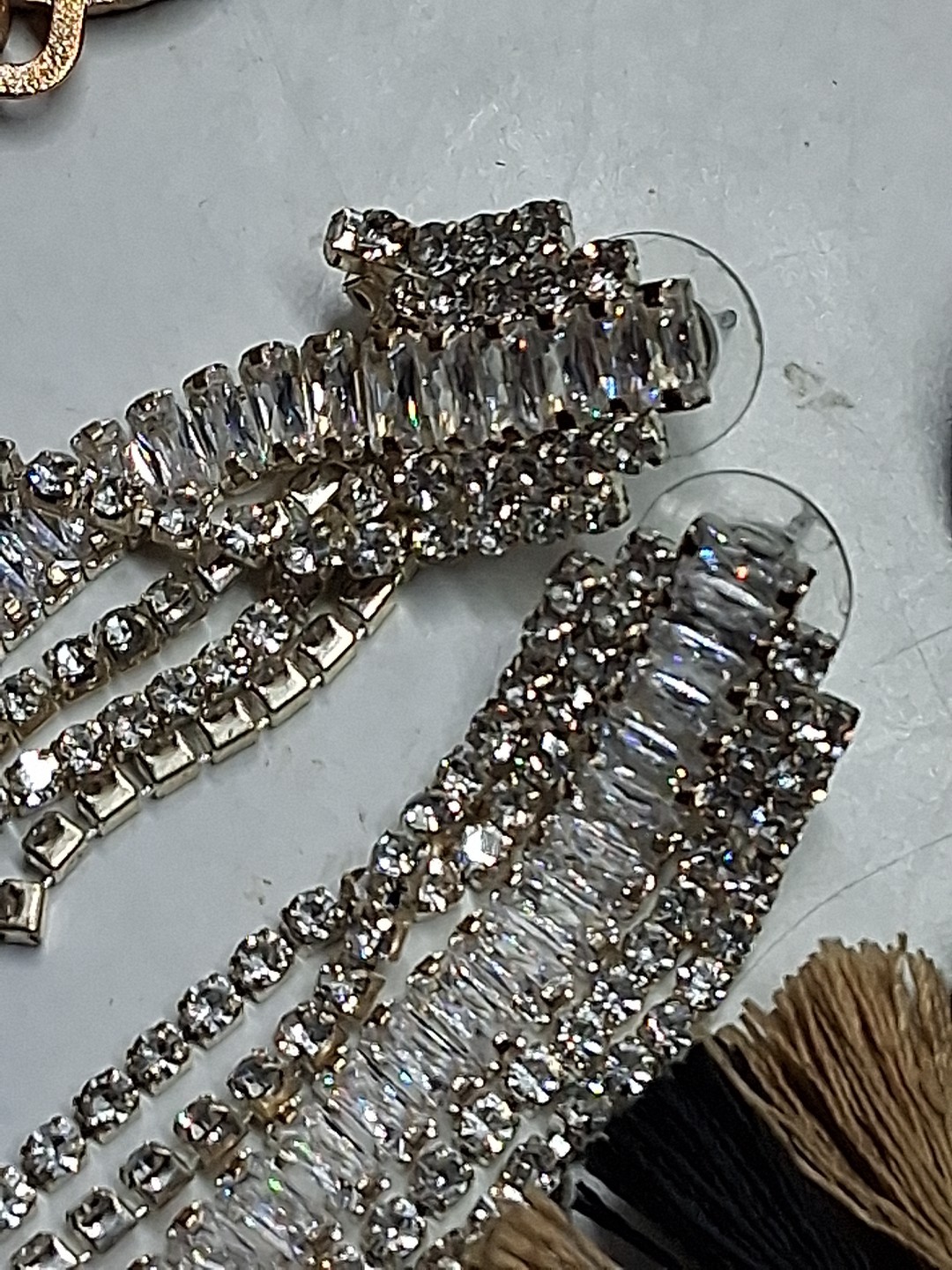 3.18Lbs Wearable Vintage Jewelry Huge lot Costume And More Unsearched Tangled