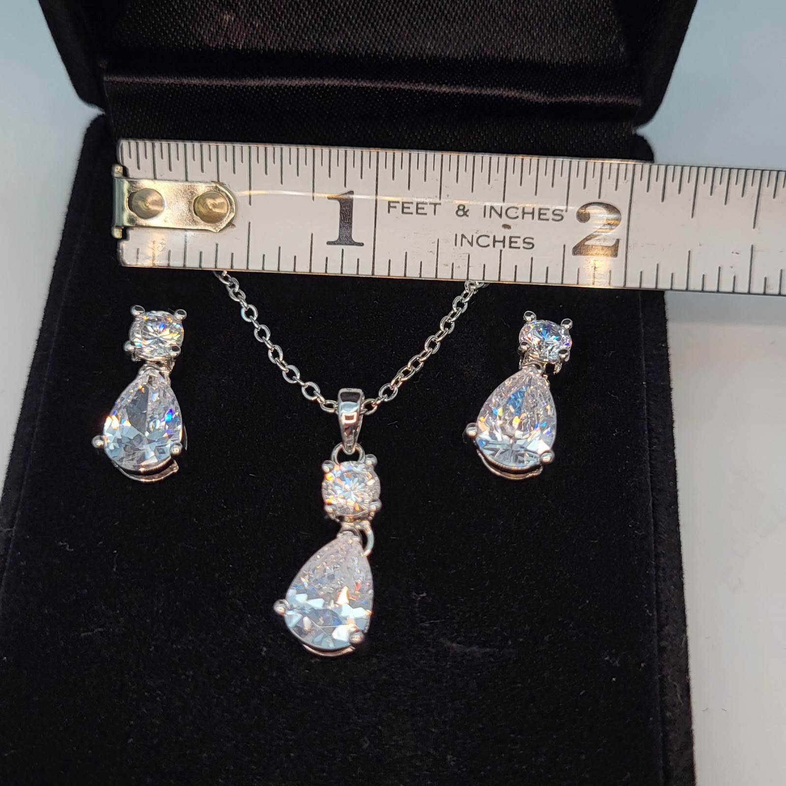 Lovely vintage necklace earrings silver plated teardrop pear stones bridal gift