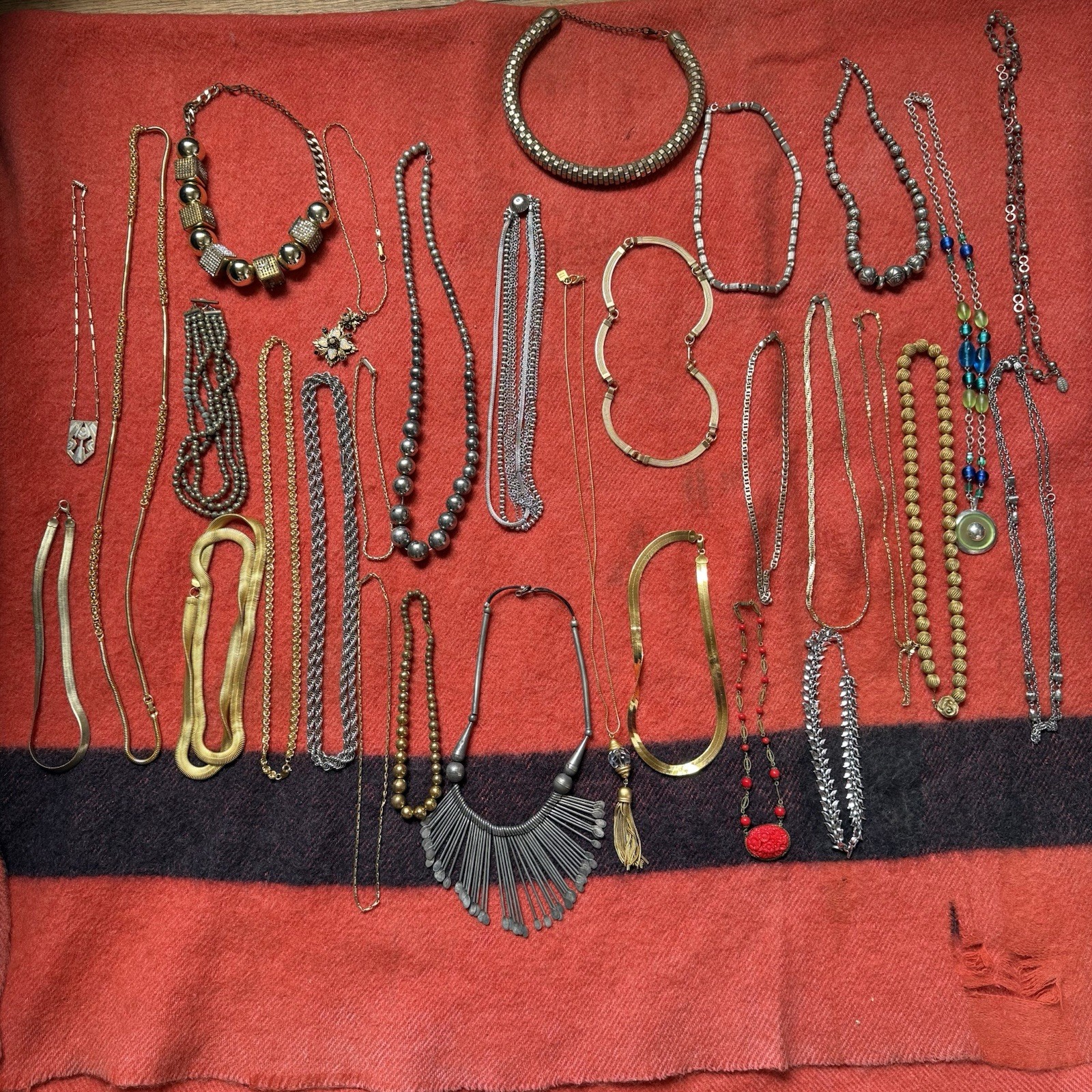 43 Individual Costume Jewelry Vintage Necklaces Metal Gold Silver Other