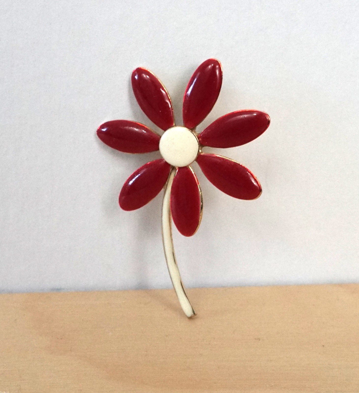 Red Gold White Enamel Metal Flower Petal Brooch 2.25″