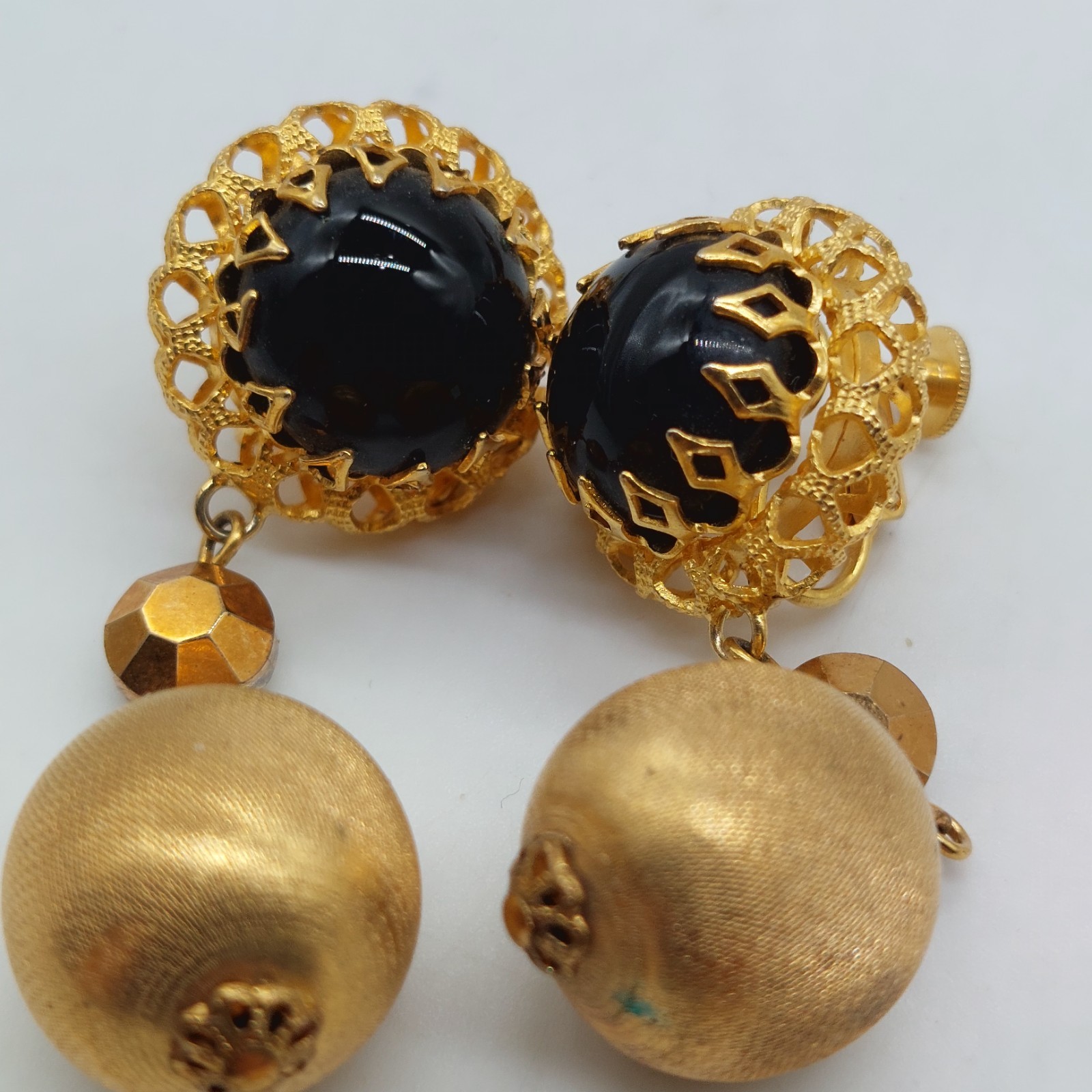 Black Acrylic Bead Screw Back Earrings Statement Gold Tone Drop READ