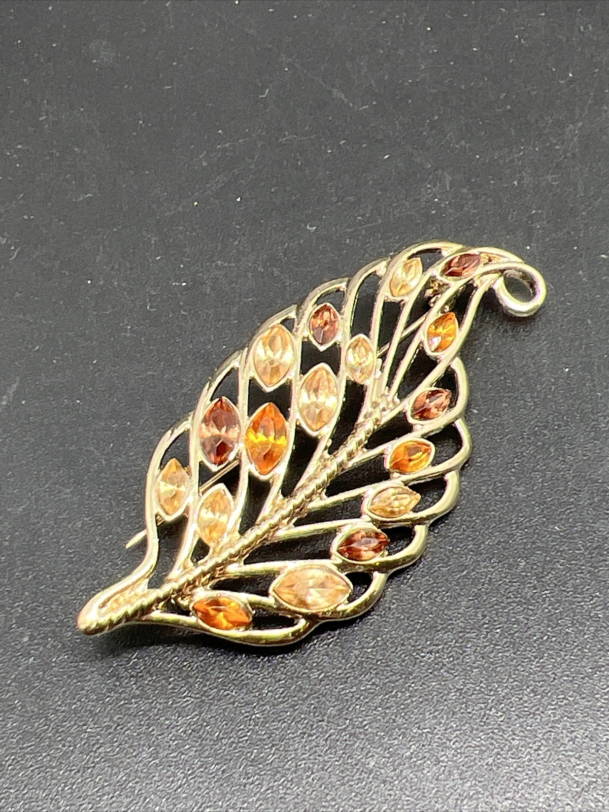 Brown Yellow Rhinestone Leaf Gold Tone 2 3/4” Brooch Pin 4573