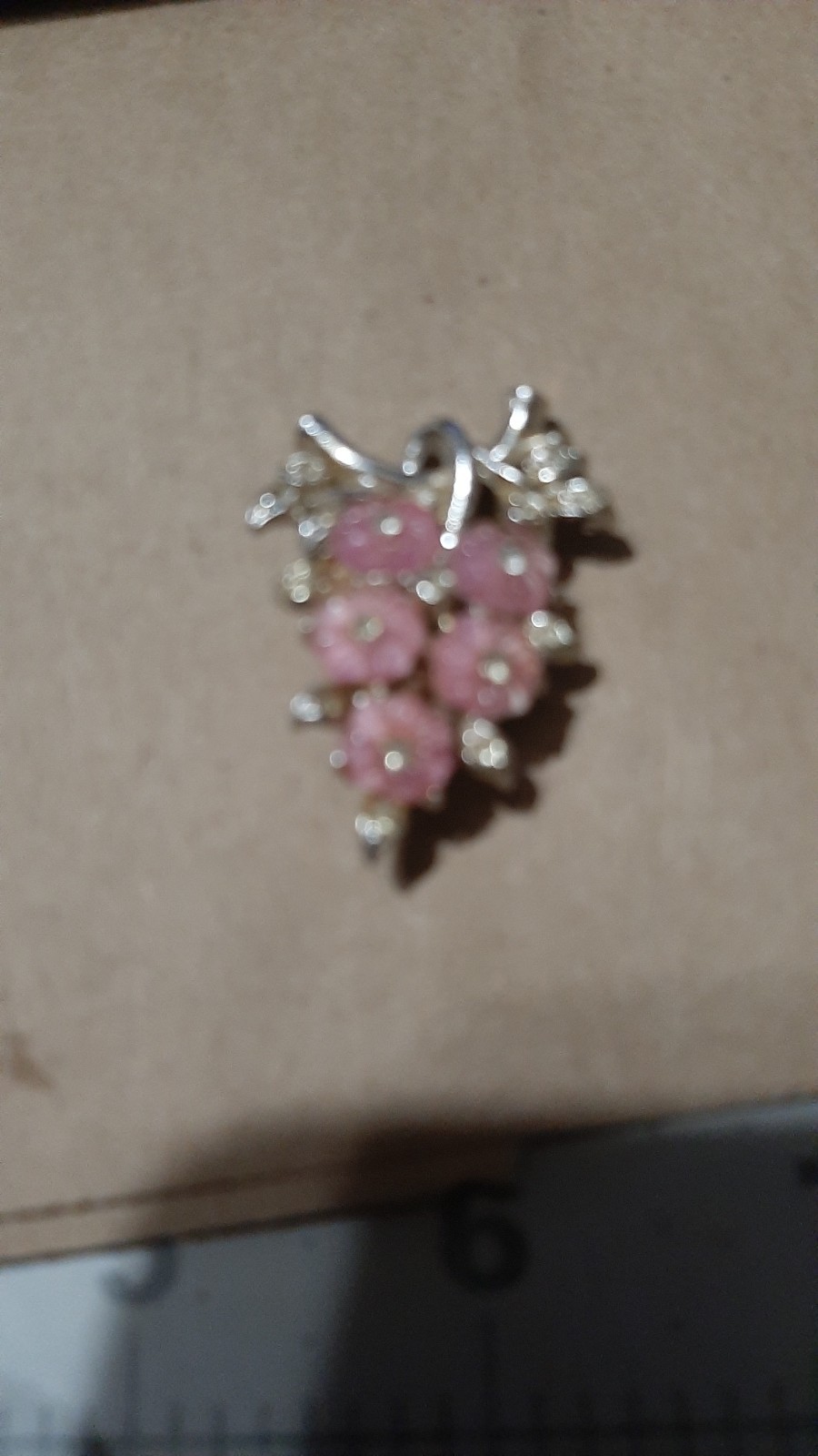 Unsigned PINK MOLDED GLASS Flowers Brooch