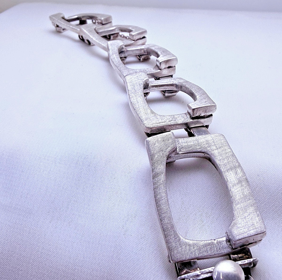 Vintage Modernist Belgiorno 900 Silver Bracelet 1970s Argentina 95.3 g 7.25 in