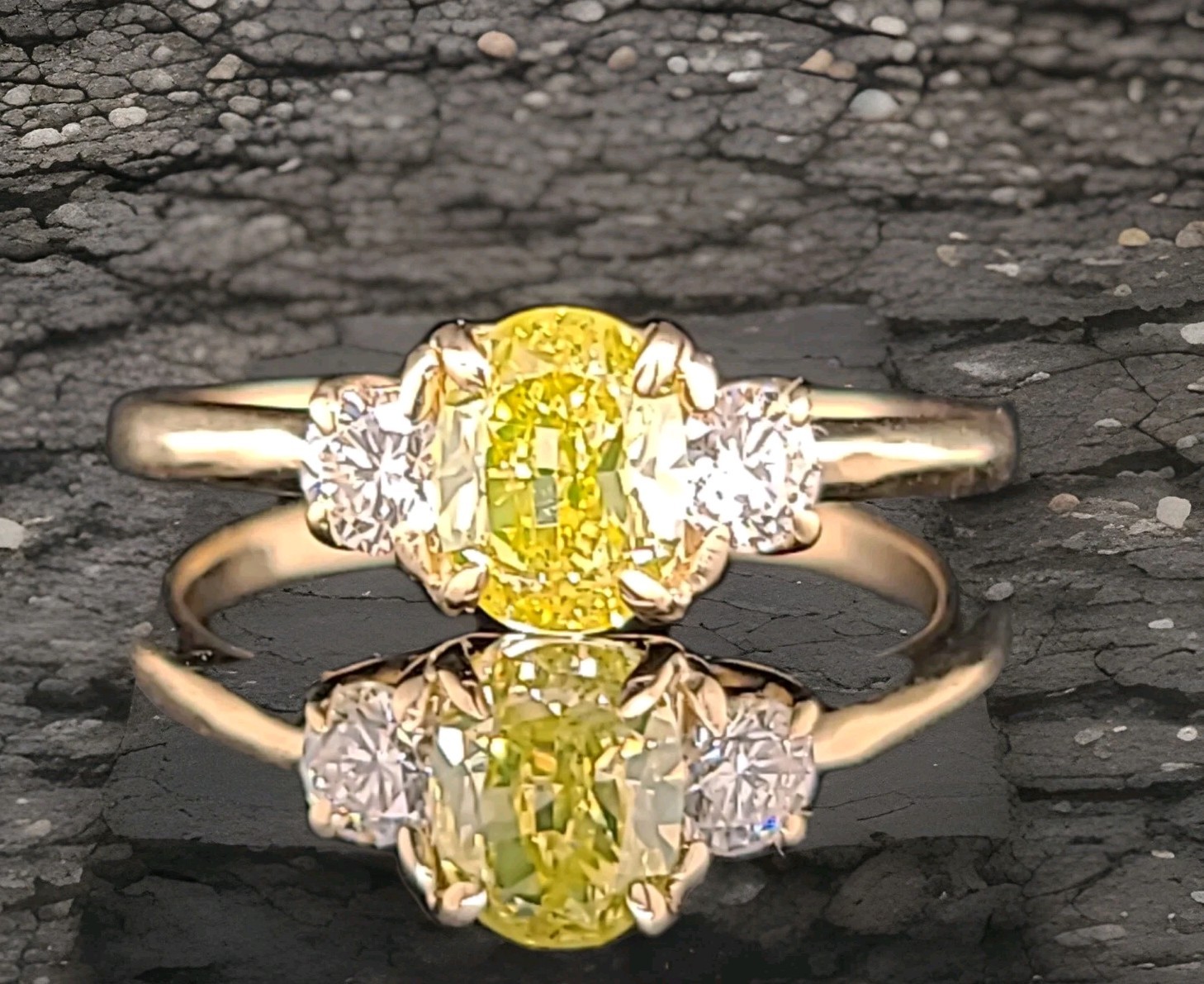 14k Yellow Gold Ring 1.01CT.Natural Fancy Intense Yellow Diamond Oval GIA CERT