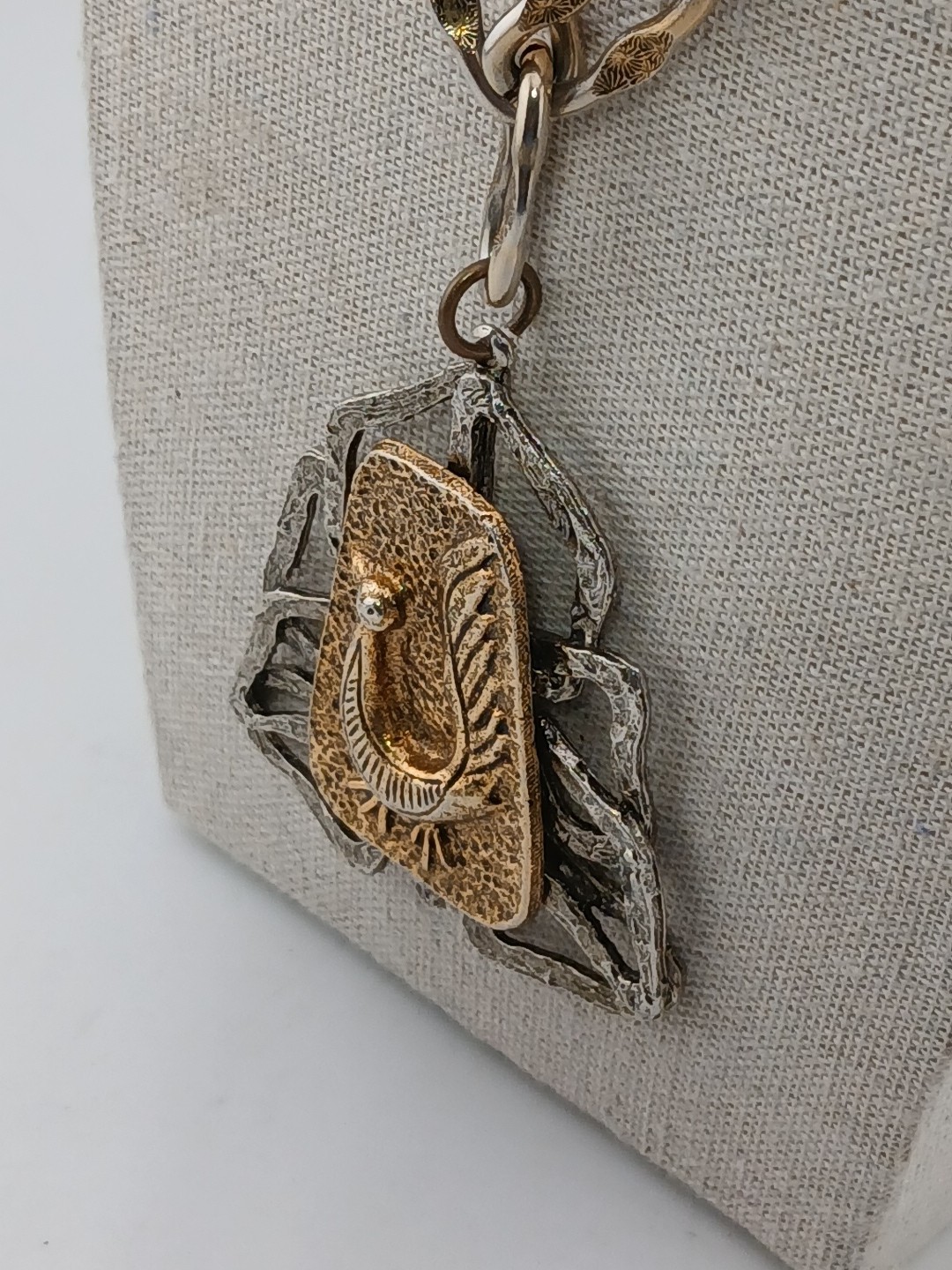 RARE SIGNED ART TWO TONE Brutalist hammered bird design pendant necklace
