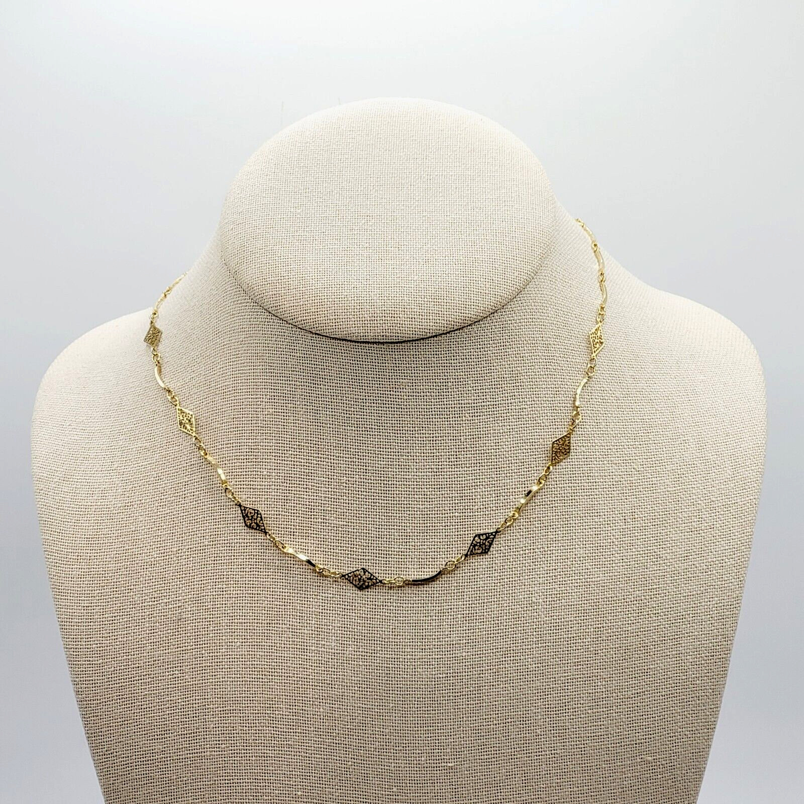 Filigree Marquise Shape Station Necklace Gold Tone Vintage Chain Choker 15.5 In