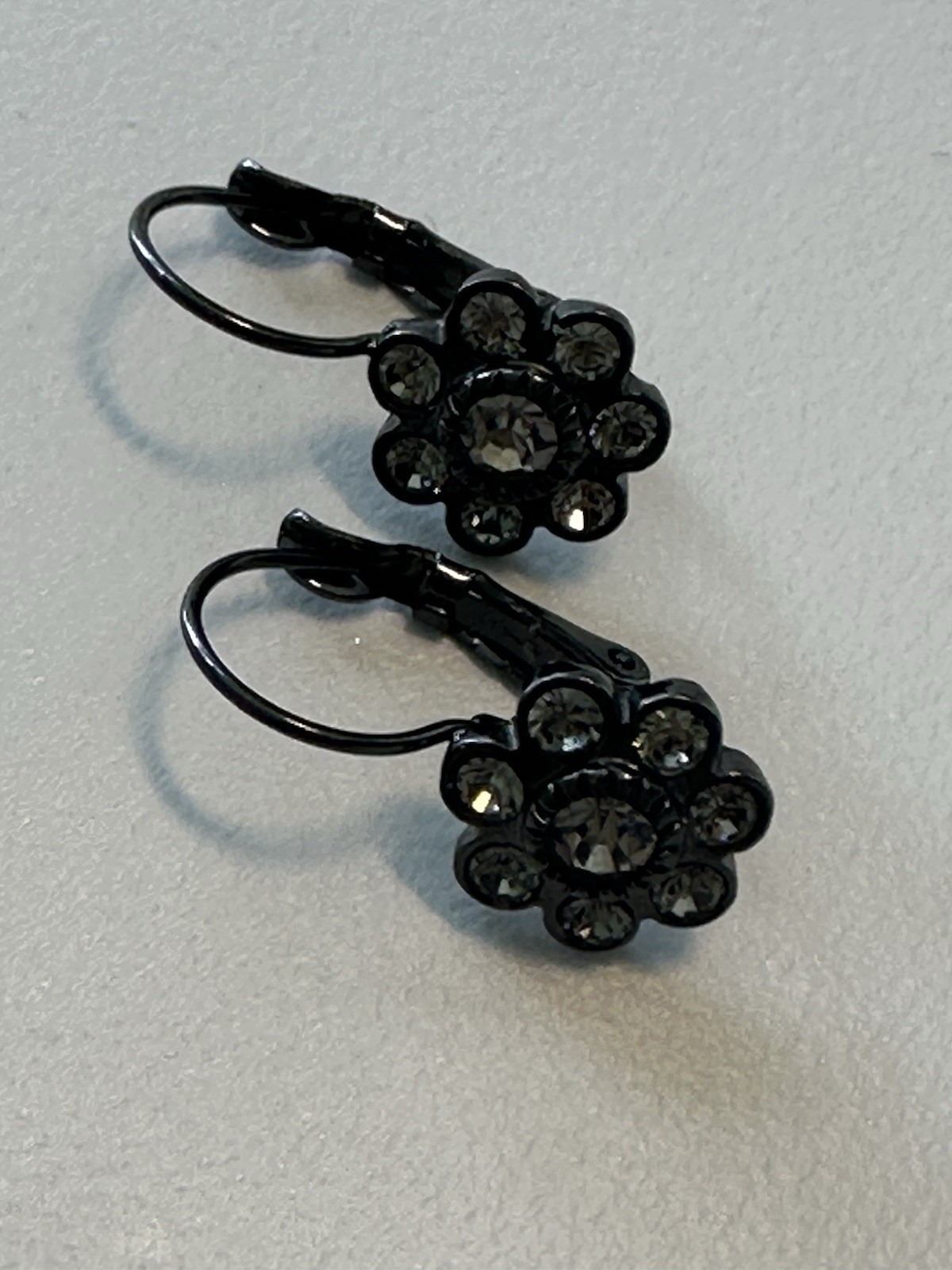 VTG Dark Grey Drop Leverback Earrings W/Crystals in a Floral Shape/Pierced Ears