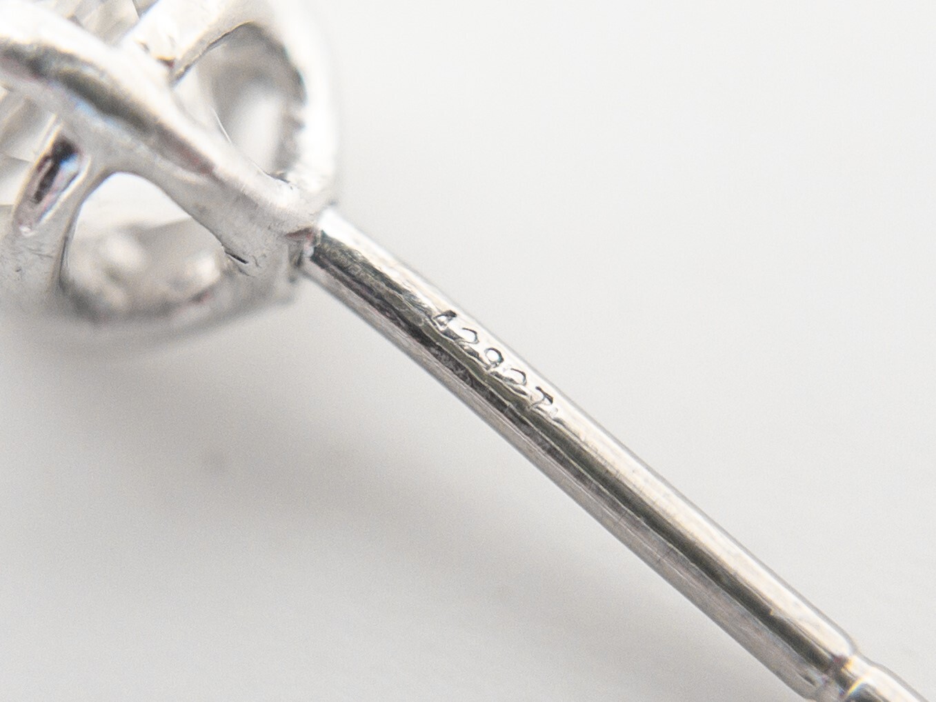 $8000 KWIAT 1ct VS G Round TIARA IDEAL CUT Diamond Platinum STUD EARRINGS RARE