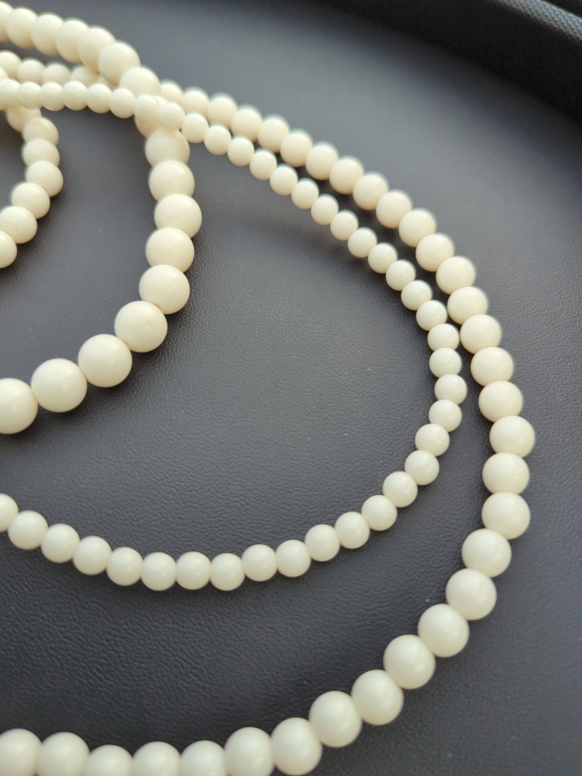 Multiple Strand Cream Platic Bead Necklace Retro Vtg Style 14″ 7 Strand