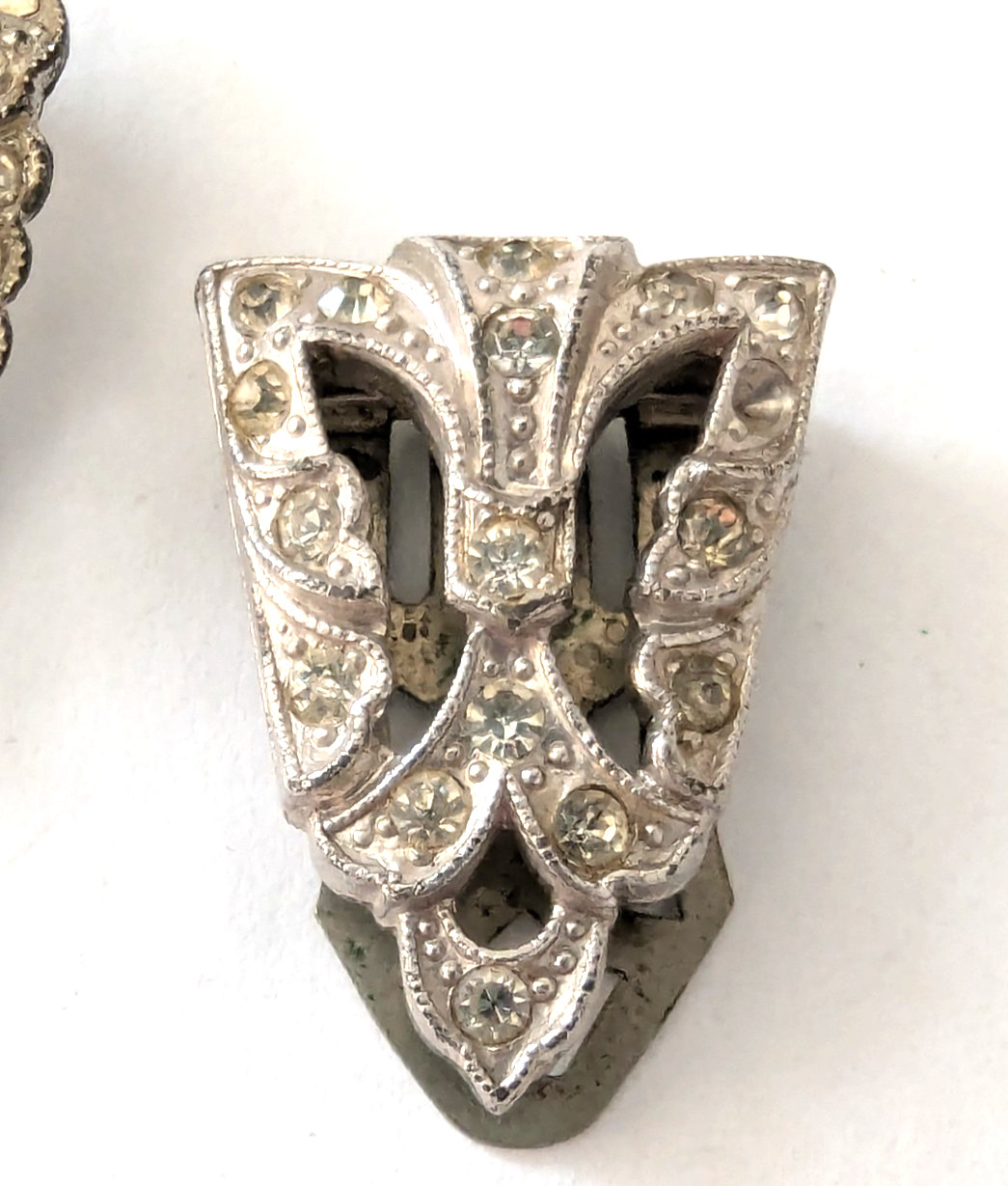 2 Art Deco Rhinestone Dress Fur Clips Silver Pot Metal No Missing Stones Vintage