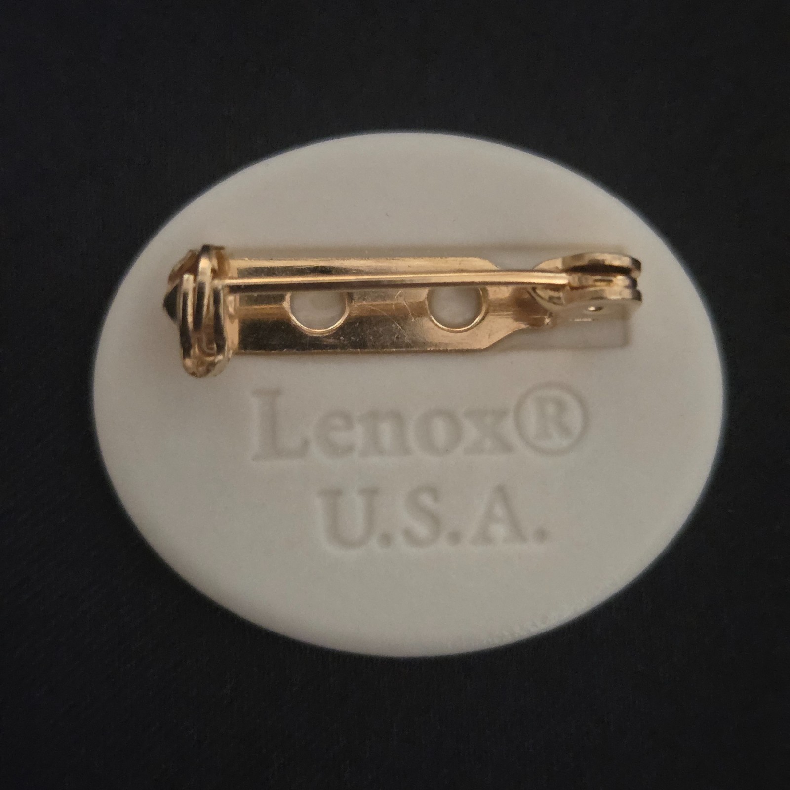 LENOX-Ivory Fine China- American Flag Oval Pin with Gold Trim 1¼” w/ Certificate