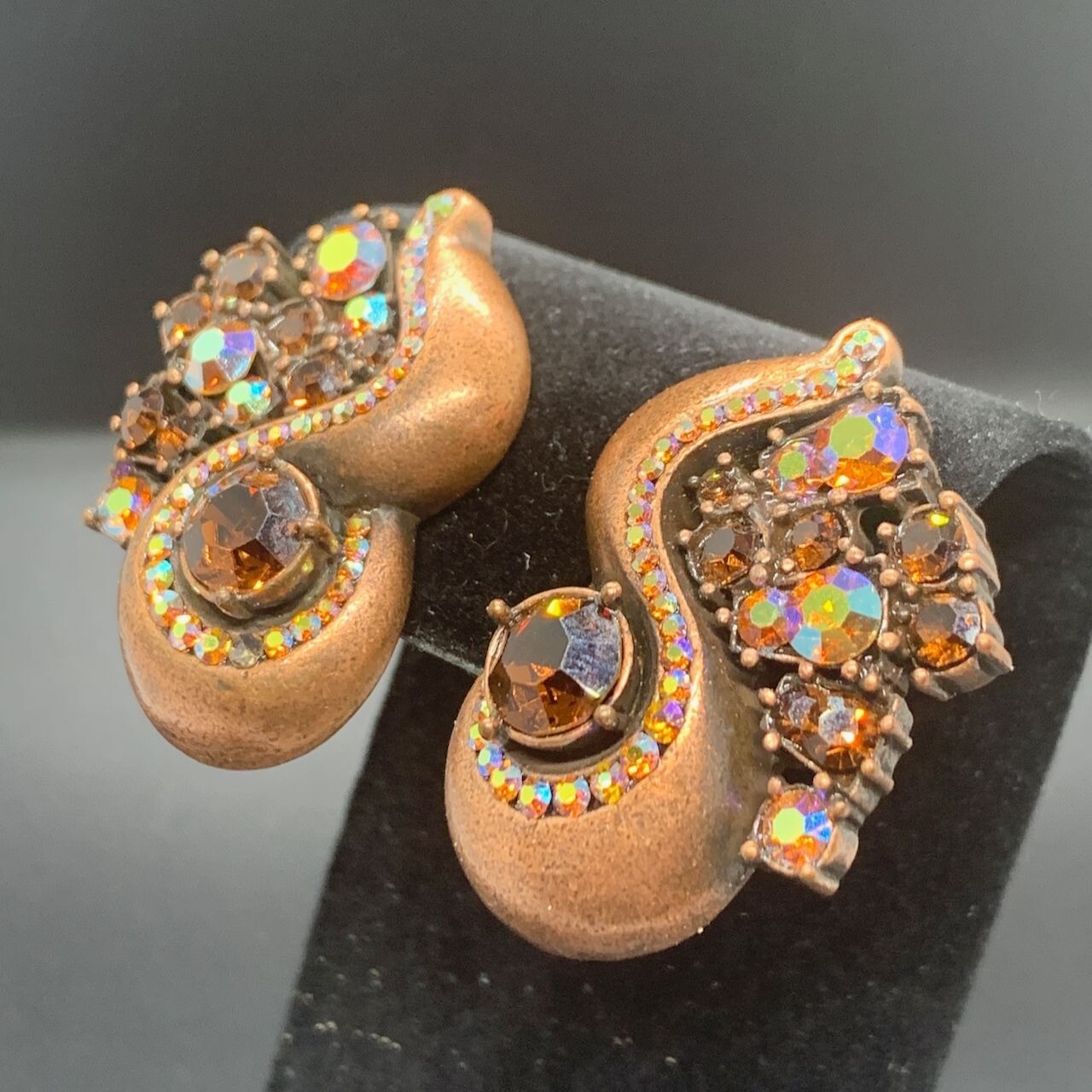 Signed Leonard Craig Copper Rust Brown AB Rhinestone Clip On Earrings 1-5/8″