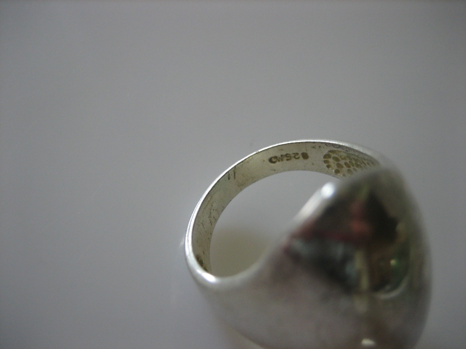 VINTAGE STERLING SILVER 925 MARKED MC MODERNIST DOME RING SIZE 8.5