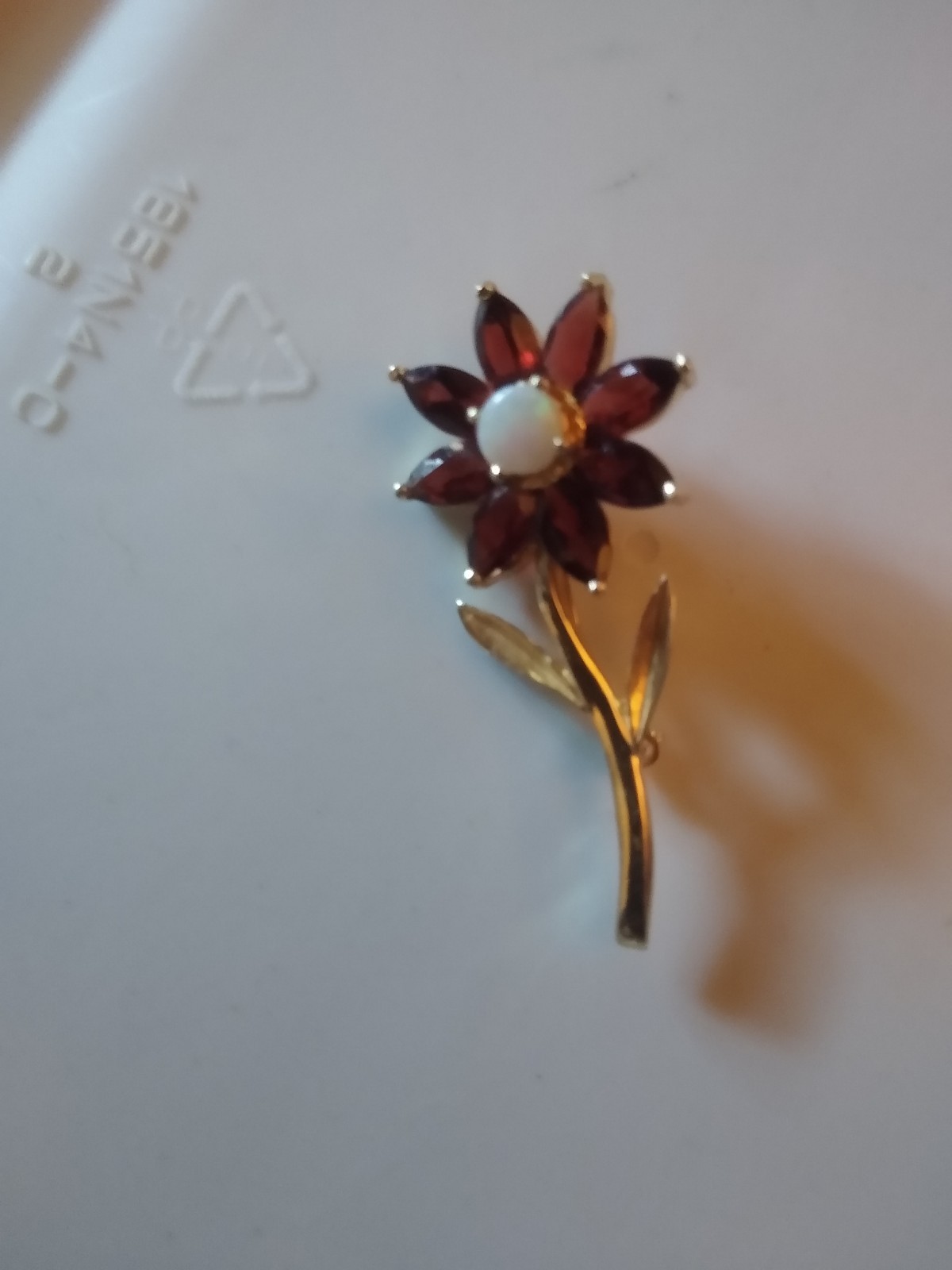 OPAL AND GARNET 14K YELLOW GOLD FLOWER PIN BROOCH