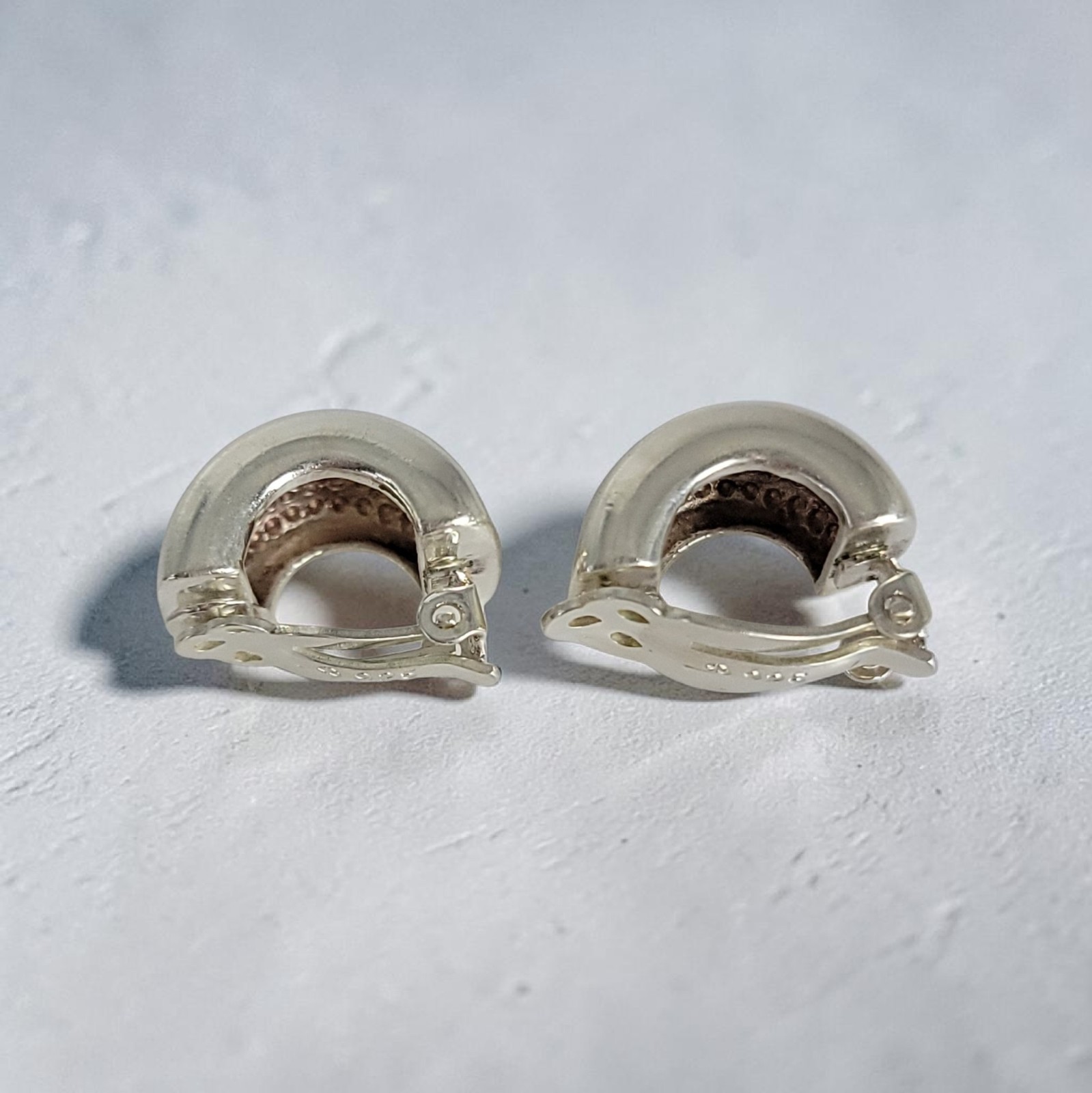 925 Sterling Silver Modernist Thick Domed Half Hoop Clip On 3/4″ Earrings 11.7g