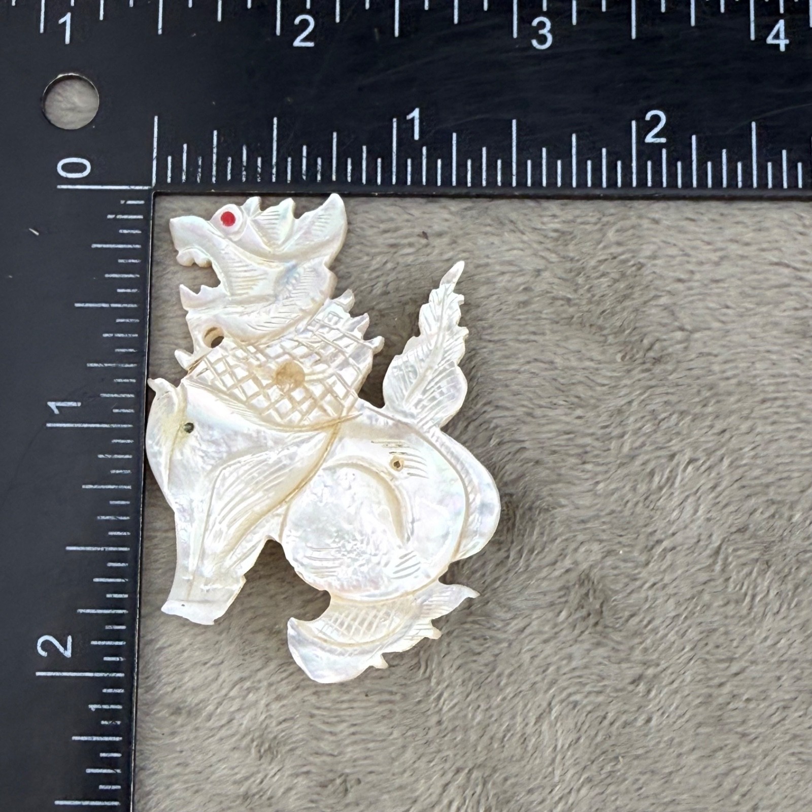 Vintage Mother of Pearl Foo Dog Brooch Lion