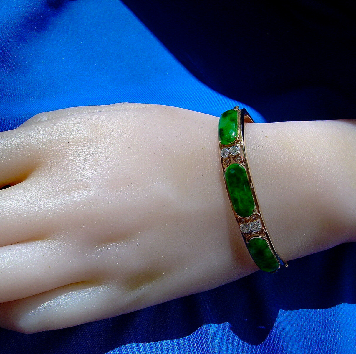 Original EARTH MINED Imperial Jadeite JADE Diamond Deco Bangle Bracelet 18K GOLD