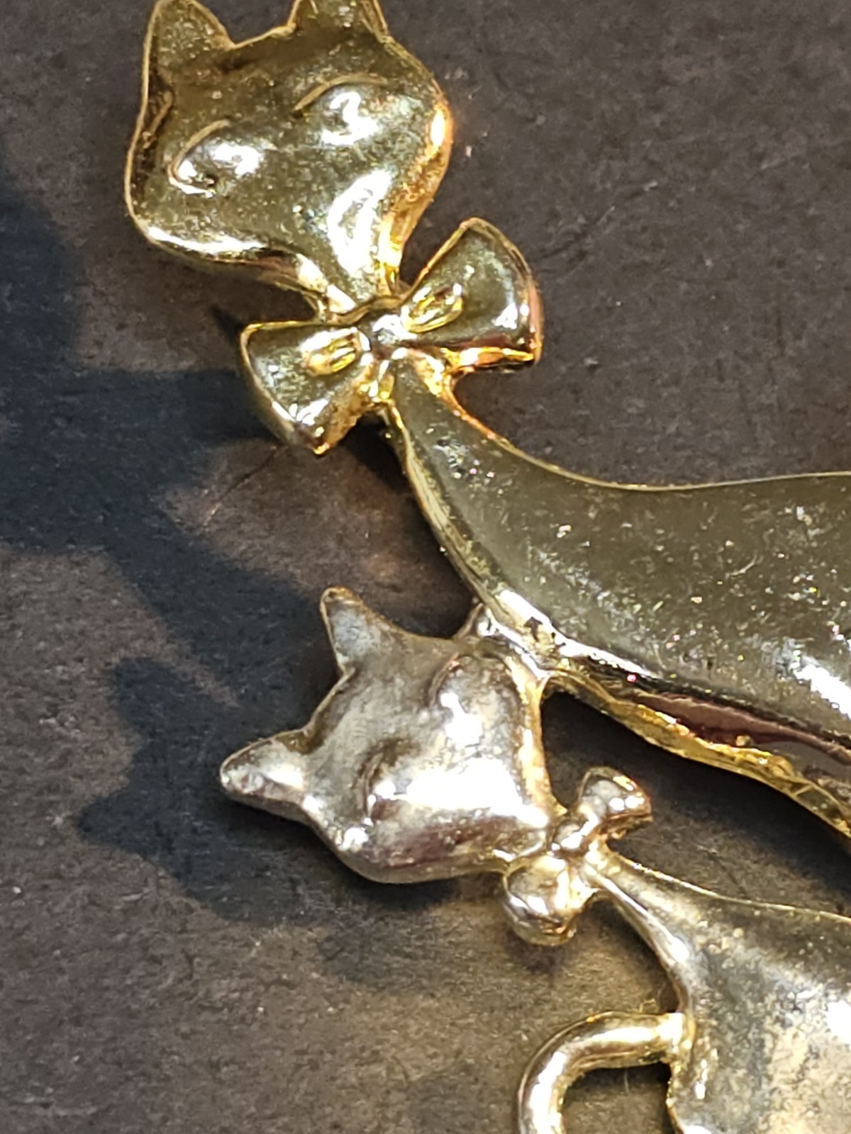 Vintage Brooch Gold Silver Tone Cat Kitten Siamese Mother Baby Pin Feline Love