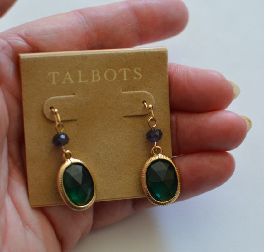 Talbots gold tone faceted green/gray oval accent necklace and earrings set w/tag
