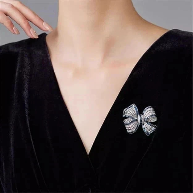 Rhinestone Bow Brooch Pin – Vintage Blue Crystal Lapel Accessory for Women